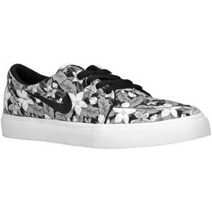 Floral Nike SB Sneakers 🤑🤑